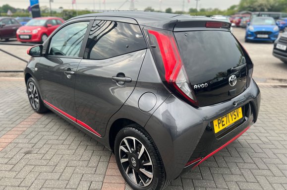 Toyota Aygo 1.0 VVT-I X-TREND TSS 5 DOOR 9