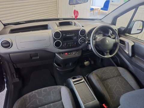 Peugeot Partner BLUE HDI TEPEE ACTIVE = MICRO CAMPER 36