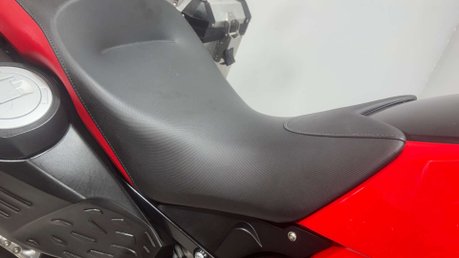 BMW F800 2014 ONLY 23K FULL ALLOY LUGGAGE NEW MOT SERVICED 800CC 26