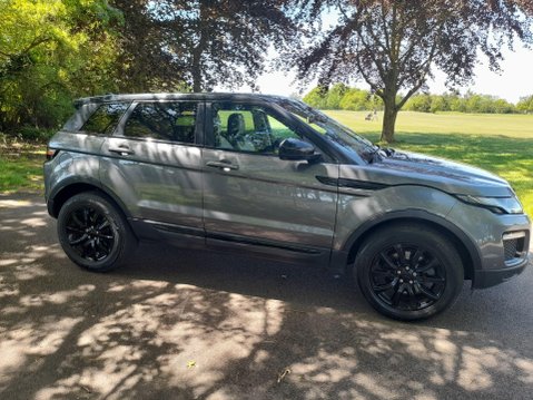 Land Rover Range Rover Evoque 2.0 TD4 SE Tech Auto 4WD Euro 6 (s/s) 5dr 3