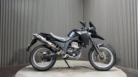 Derbi GP TERRA 125 2016 11K MOT ENDURO / SUPERMOTO ROAD LEGAL PROJECT 125CC 1