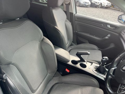 Renault Megane 1.5 Blue dCi Play Sport Tourer Euro 6 (s/s) 5dr 36