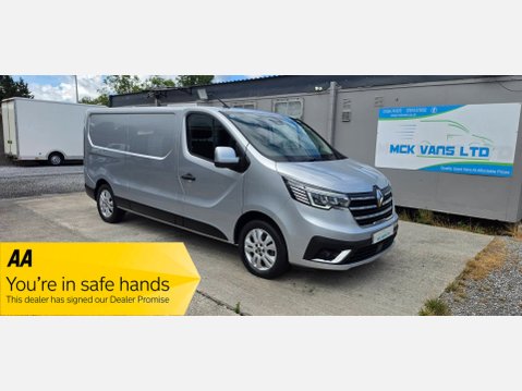 Renault Trafic SPORT LL30 L2 H1 LWB 2.0 DCI 130ps EU6 1