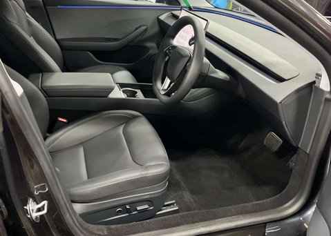 Tesla Model 3 Saloon 4dr Electric Auto RWD (208 ps) 10