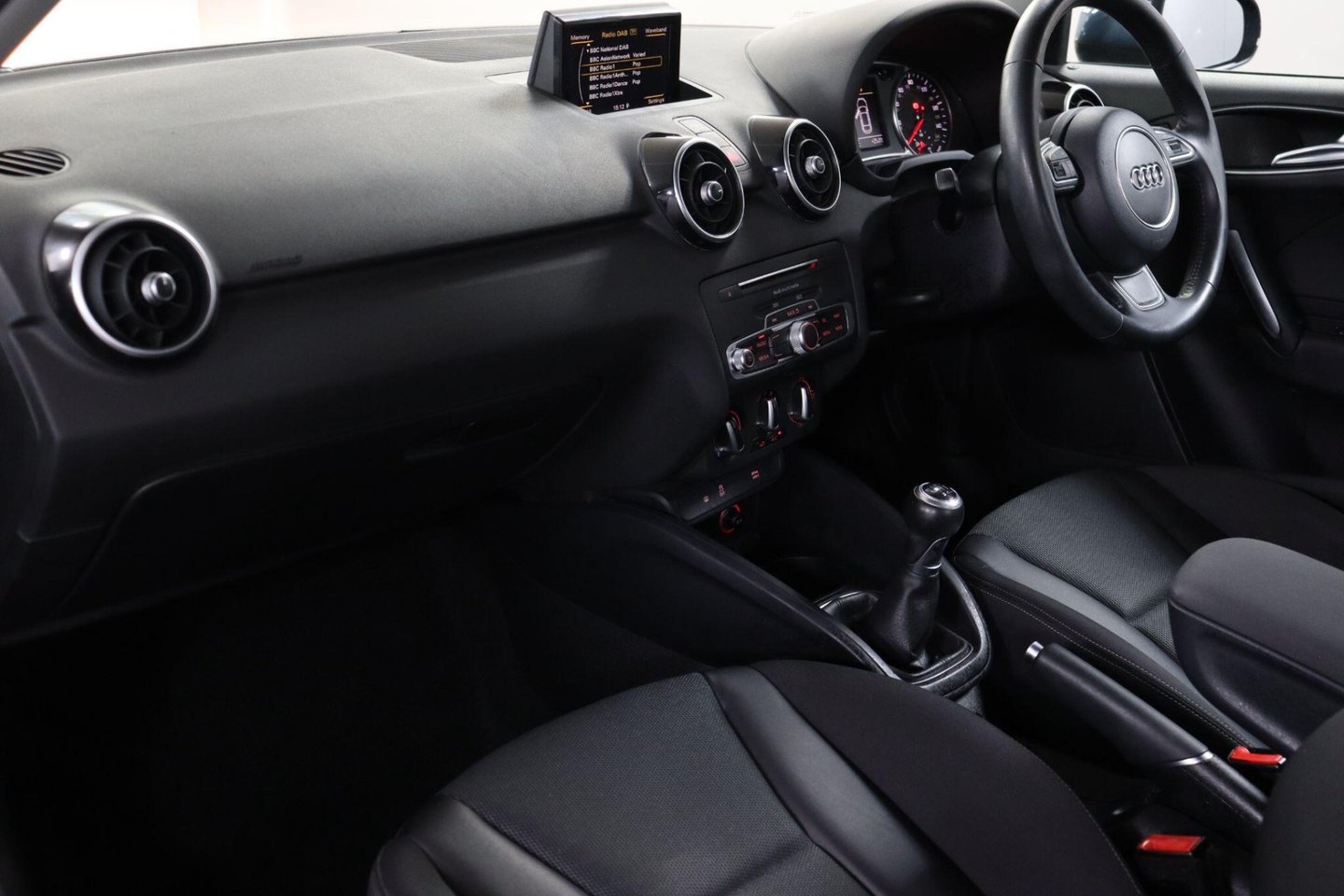 2017 Audi A1 — image 29