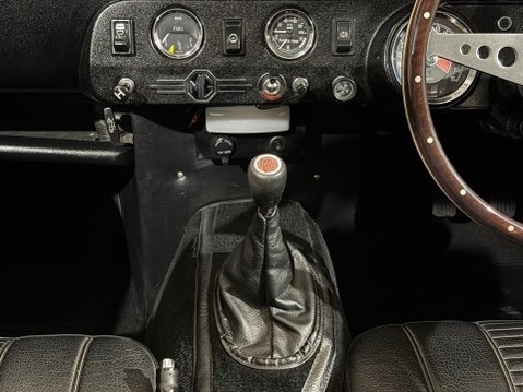 MG Midget 1500 21
