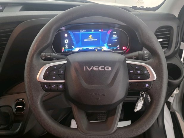 Iveco Daily Daily 35C14 Diesel 2.3 High Roof Business Van 4100L WB Hi-Matic 12
