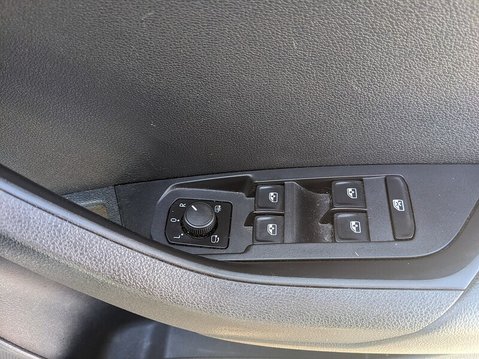 Skoda Karoq SE TDI SCR DSG 28