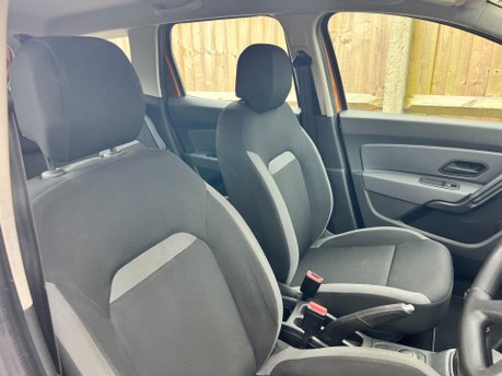 Dacia Duster 1.5 ESSENTIAL DCI 5 Dr 12