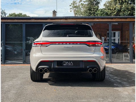 Porsche Macan 2.9 Macan S Semi-Auto 4WD 5dr 38