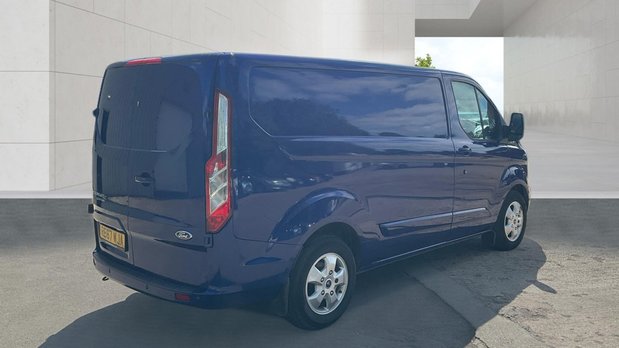 Ford Transit Custom SWB L1H1 Low Roof Limited Air Con Alloys Sensors EURO 6 NO VAT 4