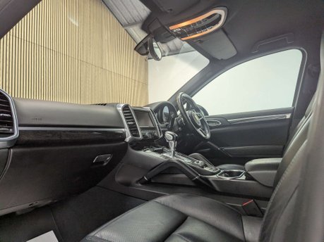 Porsche Cayenne 3.0 Cayenne V6 D Tiptronic S 4WD 5dr 36