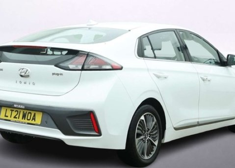 Hyundai IONIQ 1.6 h-GDi 8.9kWh Premium Hatchback 5dr Petrol Plug-in Hybrid DCT Euro 6 (s/ 8
