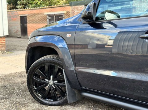 Volkswagen Amarok 3.0 TDI V6 Black Edition Auto 4Motion Euro 6 (s/s) 4dr 18