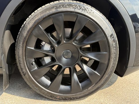 Tesla Model Y (Dual Motor) Long Range SUV 5dr Electric Auto 4WDE (384 bhp) 14