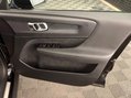 Volvo XC40 2.0 D3 R-Design Euro 6 (s/s) 5dr 33