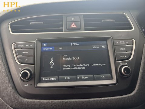 Hyundai i20 1.2 SE Launch Edition Hatchback 5dr Petrol Manual Euro 6 (s/s) (84 ps) 16