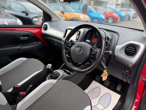 Toyota Aygo 1.0 Aygo X-Play VVT-i 5dr 12