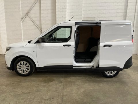 Ford Transit Courier TREND ECOBOOST 10