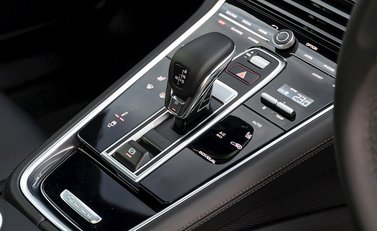 Porsche Panamera Turbo S E-Hybrid Sport Turismo 21