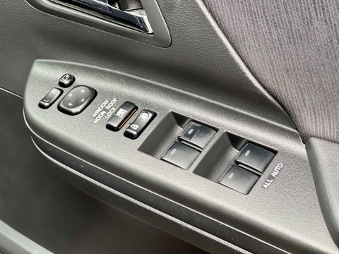 Toyota Vellfire V6 Sunroof 46