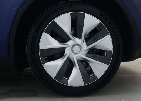 Tesla Model Y (Dual Motor) Long Range SUV 5dr Electric Auto 4WDE (384 bhp) 17