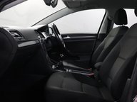 Volkswagen Golf SE NAVIGATION TDI 43