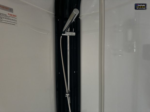Auto-Trail Comanche Frontier|4 Berth|2 Belts|AUTO|Rear Single Beds|Hab 23
