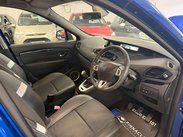 Renault Grand Scenic 1.6 VVT Dynamique TomTom Euro 5 5dr 31