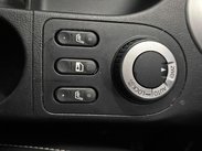 Nissan Qashqai 2.0 dCi Tekna Auto 4WD Euro 5 5dr (AVM) 22