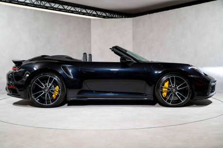Porsche 911 TURBO S PDK. SPORTS CHRONO. HEATED & VENTILATED SEATS. PCCBS. SPORT EXHAUST 7