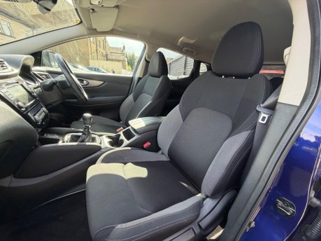 Nissan Qashqai DIG-T N-CONNECTA 18