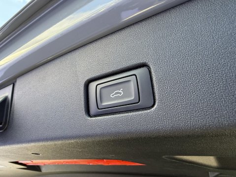 Audi Q4 40 S line SUV 5dr Electric Auto 82kWh (204 ps) 21