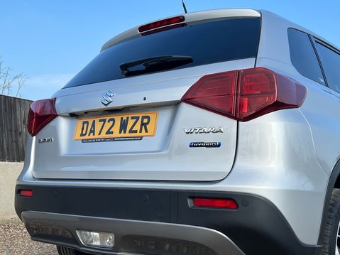 Suzuki Vitara SZ5 MHEV 18