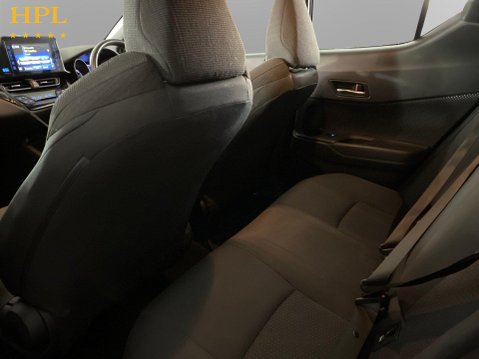 Toyota C-HR 1.8 VVT-h Icon SUV 5dr Petrol Hybrid CVT Euro 6 (s/s) (122 ps) 19