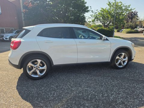 Mercedes-Benz GLA 2.1 GLA 200 Sport Executive D 4Matic Auto 4WD 5dr 39