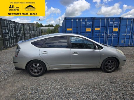 Toyota Prius 1.5 T3 Hatchback 5dr Petrol Hybrid CVT (104 g/km, 76 bhp) 4