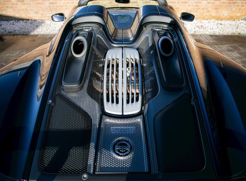 Porsche 918 Spyder Weissach 39