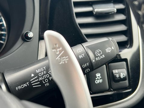 Mitsubishi Outlander PHEV DESIGN 32