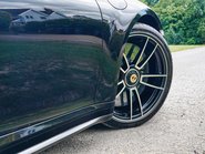 Porsche 911 TURBO S PDK 6