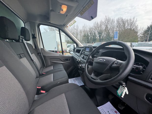 Ford Transit Luton XLWB L4 Leader DRW 350Hd Tail Lift EURO 6 SELECT 16
