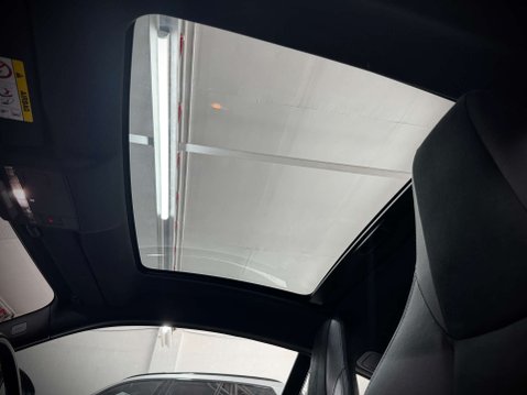 Jaguar F-Type 2.0 F-Type I4 R-Dynamic Auto 3dr 59