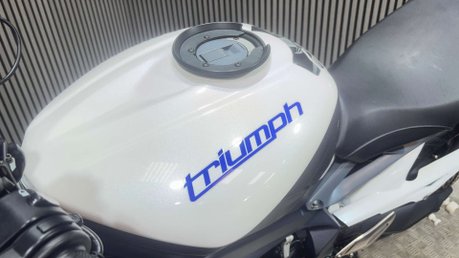 Triumph Street Triple 2014 27K NEW MOT SERVICED SCORPION EXHAUST NAKED 675CC TRIPLE 30