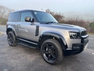 Land Rover Defender 90 D250 Hard Top SE MHEV 5