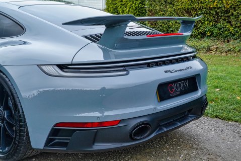Porsche 911 CARRERA GTS PDK 23