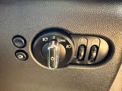 Mini Hatch 1.5 Cooper Exclusive 3dr 33