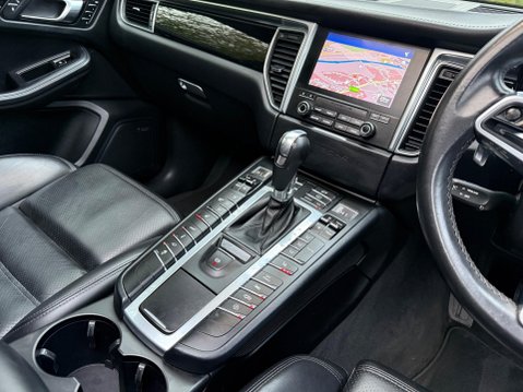 Porsche Macan 3.0 TD V6 S PDK 4WD Euro 6 (s/s) 5dr 34