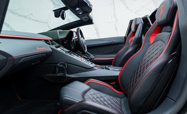 Lamborghini Aventador S LP 740-4 ROADSTER 20