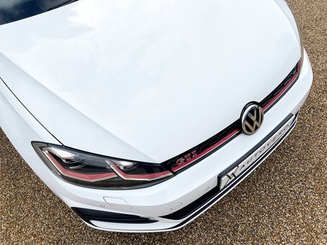 Volkswagen Golf GTI PERFORMANCE TSI DSG 29