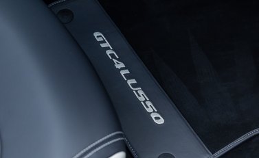 Ferrari GTC4 Lusso V12 29